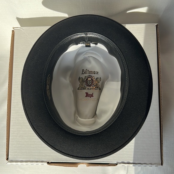 Biltmore Royal Pintch Fedora, Made in Canada - Picture 6 of 8